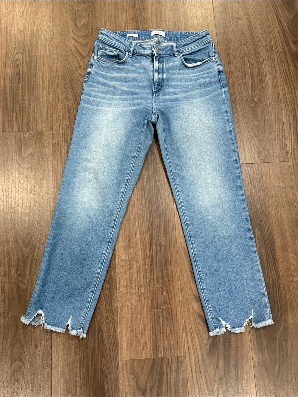 Women's Light Blue Straight Jeans with Frayed Hem